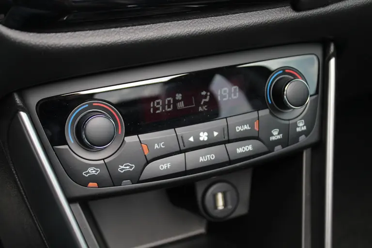 Suzuki S-Cross 1.4 Boosterjet Style Smart Hybrid 6 Jaar Garantie! Elektrisch Panoramadak, 360° Camera, Navigatie, Parkeersensoren Voor en Achter, All-Season Banden afbeelding 18