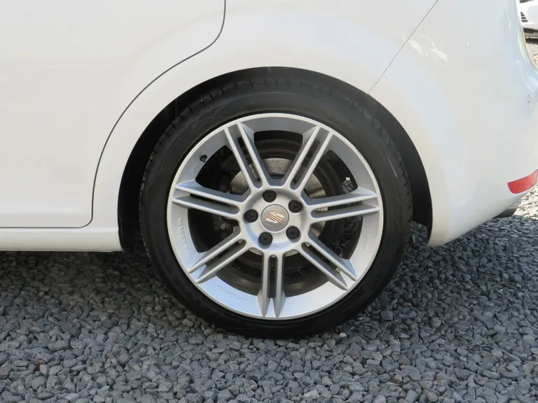 SEAT Leon 1.4 TSI Reference, FR UITVOERING, 18 INCH, ORG NL, GOED ONDERHOUDEN! Navigatie, Stoelverwarming en Parkeersensoren afbeelding 6