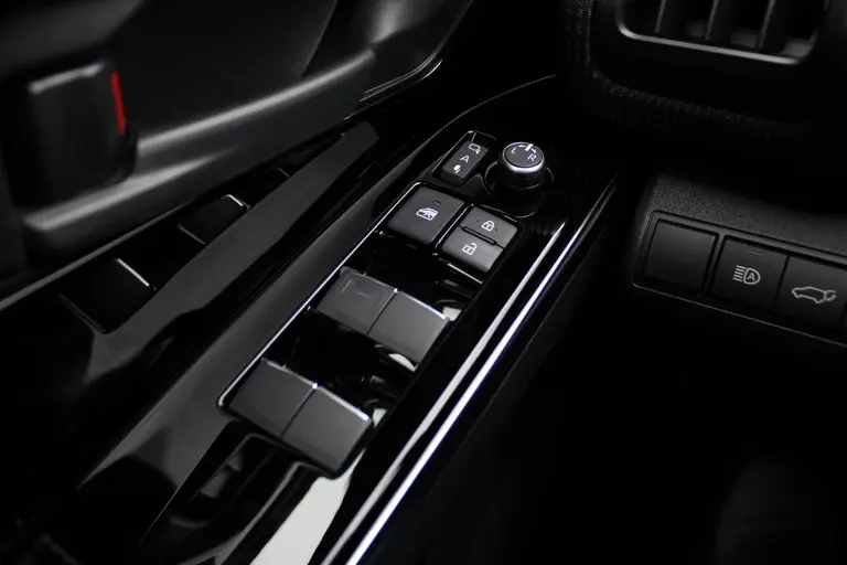 Toyota Bz4x Dynamic 71 kWh Automaat 3-fase Stuurverwarming, Elektrische bestuurdersstoel, Navigatie, Rondomzicht camera afbeelding 47