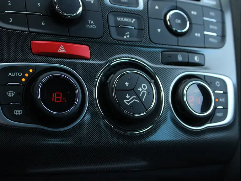 Citroën C4 1.6 VTi Tendance Automaat Trekhaak, Cruise en Climate Control, Dimmende Binnenspiegel afbeelding 19
