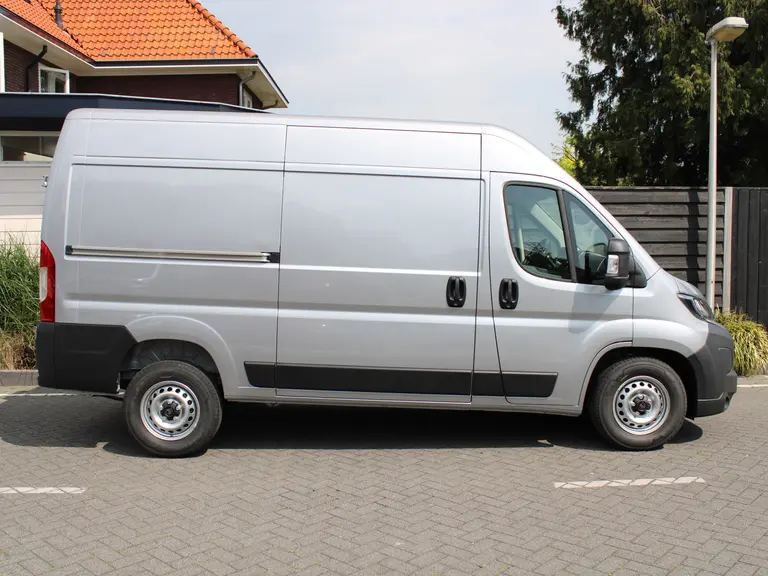 Citroën Jumper 2.2 BlueHDi 140PK L2H2 3.5t EAT8 Automaat Navigatie, Achteruitrijcamera, Trekhaak, Climate Control, Apple Carplay, Android Auto afbeelding 6