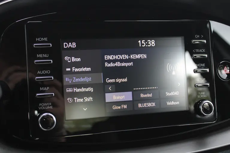 Toyota Aygo X 1.0 VVT-i S-CVT Play Achteruitrijcamera, DAB+ Radio, Airco, Bluetooth, Cruise Control Adaptief afbeelding 22