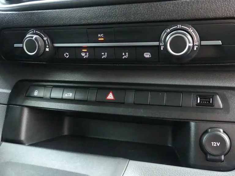 Opel Vivaro 1.5 CDTI L2H1 Edition, Trekhaak, Camera, Navigatie, AppleCarplay/Android Auto Airco, Trekhaak,  Navigatie, Achteruitrijcamera afbeelding 22