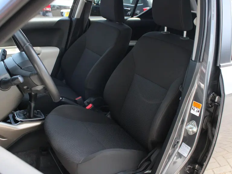 Suzuki Ignis 1.2 Smart Hybrid Style Multimediasysteem, Cruise control, Climate control, Stoelverwarming, Parkeercamera afbeelding 6