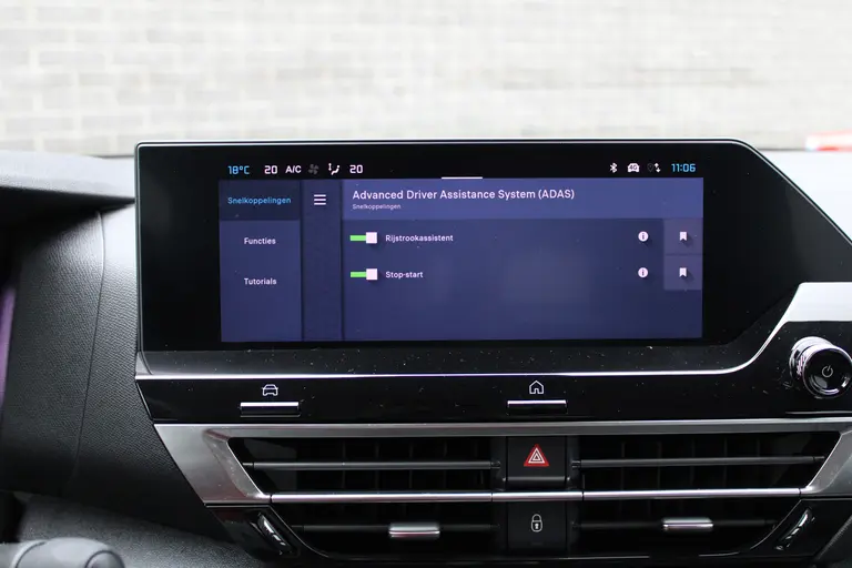 Citroën C4 1.2 Puretech Plus 131pk, Automaat, Navigatie, Keyless Entry/Start, Luxe bekleding, Achteruitrijcamera afbeelding 26