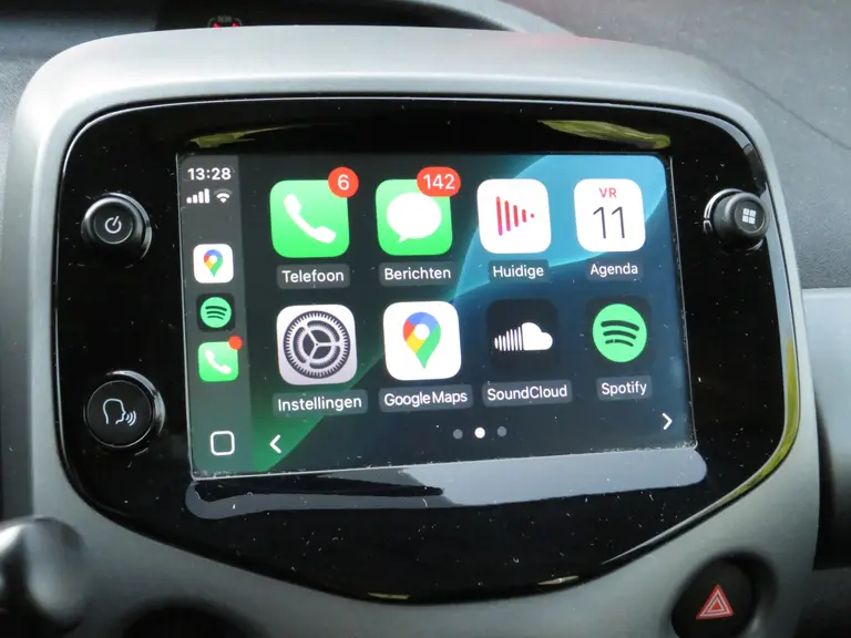 Toyota Aygo 1.0 VVT-i x-play, Camera, 1e Eig. en Dealer Onderhouden, Apple Carplay/ Android Auto afbeelding 15