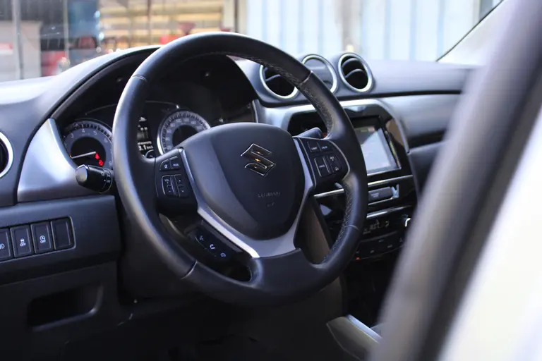 Suzuki Vitara 1.4 Boosterjet Select 141PK Automaat Achteruitrijcamera, Cruise Control, Voorstoelen Verwarmd, afbeelding 5