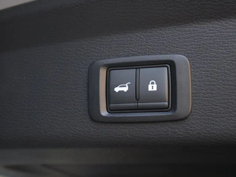 Mitsubishi Outlander 2.4 PHEV Instyle+ Lederen Interieur, Elektrisch Glazen Panoramadak, Stoelventilatie, Yamaha Audio afbeelding 12