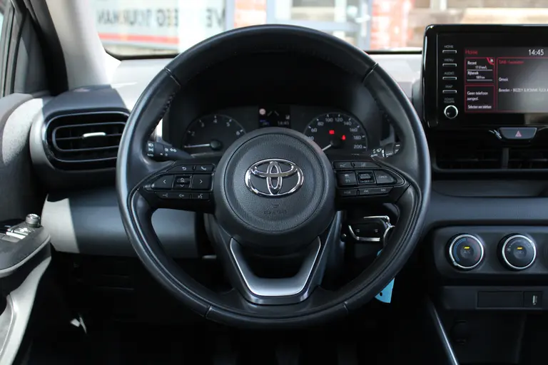 Toyota Yaris 1.0 VVT-i Active Achteruitrijcamera, Bluetooth, Cruise Control Adaptief, Apple Carplay/Android Auto afbeelding 24