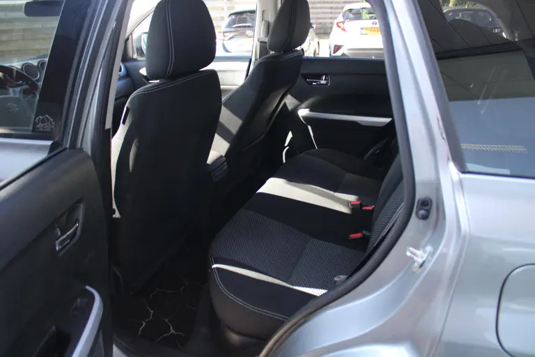 Suzuki Vitara 1.6 Rhino 1e eigenaar, Trekhaak, Nieuwe 17 inch! afbeelding 11