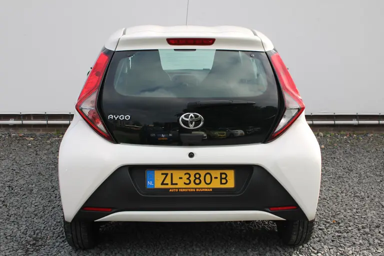 Toyota Aygo 1.0 VVT-i x-fun Bluetooth, Elektrische Ramen, Airco afbeelding 11