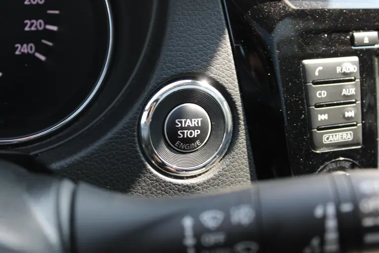 Nissan QASHQAI 1.2 Connect Edition Lage kilometerstand, Dealeronderhouden, Eerste eigenaar afbeelding 28