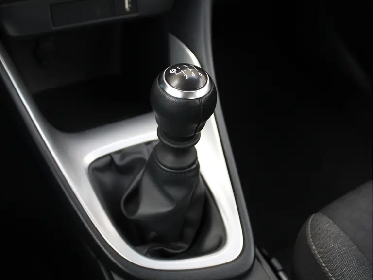 Toyota Yaris 1.5 VVT-i Active Adaptieve Cruise Control, Carplay/Android Auto, Achteruitrijcamera, Airco afbeelding 17