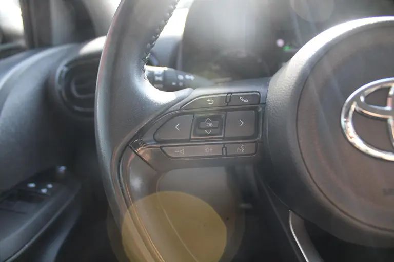 Toyota Yaris 1.5 Hybrid Active Automaat, Applecarplay/Androidauto, Cruise Control afbeelding 27