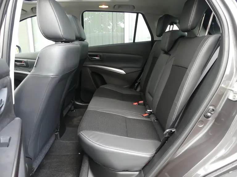 Suzuki S-Cross 1.5 Hybrid Style Automaat, Panoramadak, Navigatie, 6 JAAR GARANTIE afbeelding 10