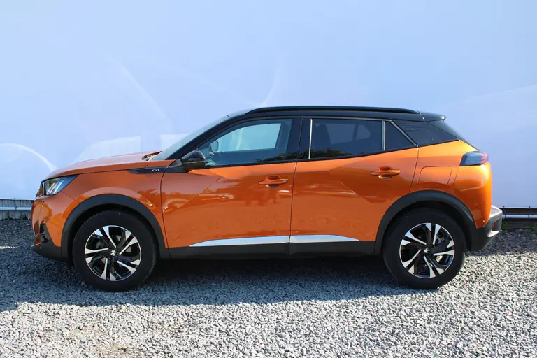 Peugeot 2008 1.2 PureTech GT 130PK Achteruitrijcamera, Navigatie, Cruise Control, Parkeersensoren afbeelding 12