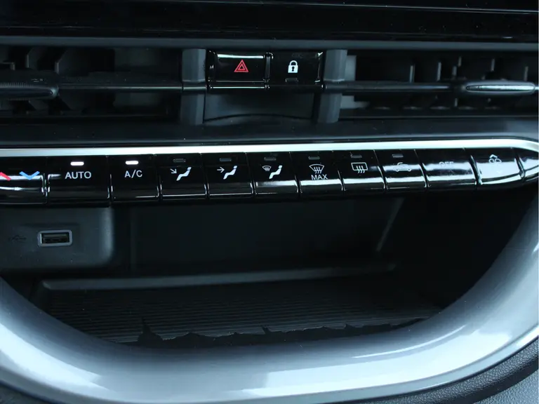 Fiat 500 42 kWh inclusief batterijtest Cruise en Climate Control, Parkeersensoren Voor en Achter, Carplay/Android Auto afbeelding 22