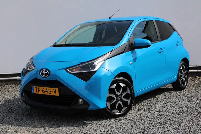 Toyota Aygo 1.0 VVT-i x-first, Camera, Applecarplay/Androidauto, LM-Velgen en Dealer ondehouden! afbeelding 29