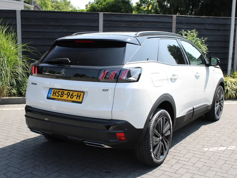 Peugeot 3008 GT 1.2 PureTech 130PK EAT8 Automaat Navigatie, Keyless, Achteruitrijcamera, Elektrische Achterklep, Apple Carplay, Android Auto afbeelding 10