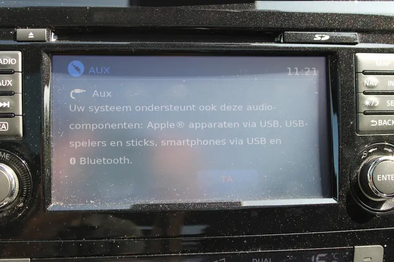Nissan QASHQAI 1.2 Connect Edition Lage kilometerstand, Dealeronderhouden, Eerste eigenaar afbeelding 31