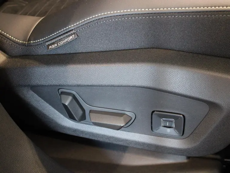Peugeot 5008 GT 1.2 Hybrid 136PK e-DCS6 Automaat 7P Alcantara Leder, Navigatie, Camera 360, Panoramisch-Open Dak, Elektrische Achterklep afbeelding 35