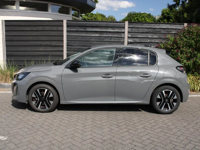 Peugeot 208 Allure 1.2 PureTech 100PK Navigatie, Rondomzichtcamera, Keyless, Parkeersensoren, Apple Carplay, Android Auto afbeelding 6
