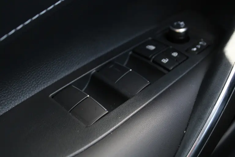 Toyota Corolla 1.8 Hybrid First Edition Automaat Achteruitrijcamera, Parkeersensoren Voor/Achter, Stoelverwarming, Cruise Control Adaptief, Climate Control afbeelding 33