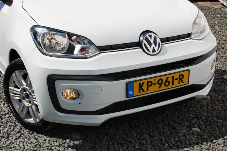 Volkswagen up! 1.0 BMT high up! Bluetooth, Parkeersensoren, Cruise-Control, LM-Velgen en Keurig onderhouden! afbeelding 22