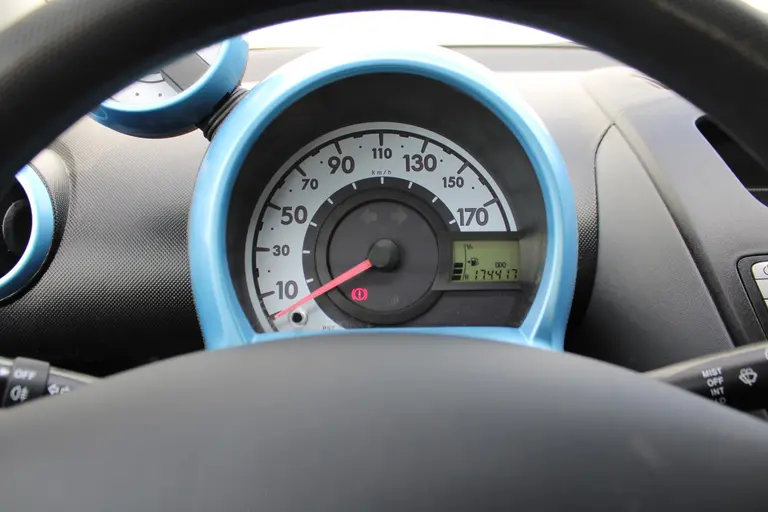 Peugeot 107 1.0-12V Urban Move 2e Eig. Dealer onderhouden! afbeelding 13