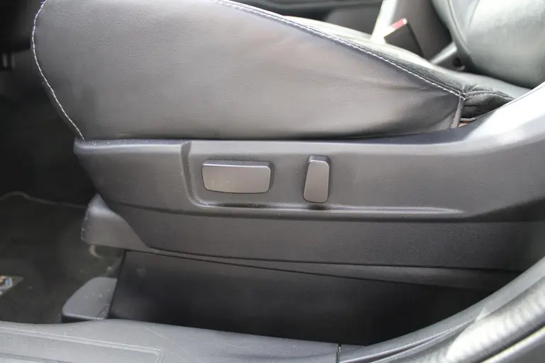 Mitsubishi Outlander 2.0 PHEV instyle+ Cruise/Climate control, Trekhaak, Sch.kanteldak,  Navigatie, Camera, Parkeersensoren Hybride batterij capaciteit: 34,2 Ah. Trekgewicht 1.500 kg. afbeelding 11