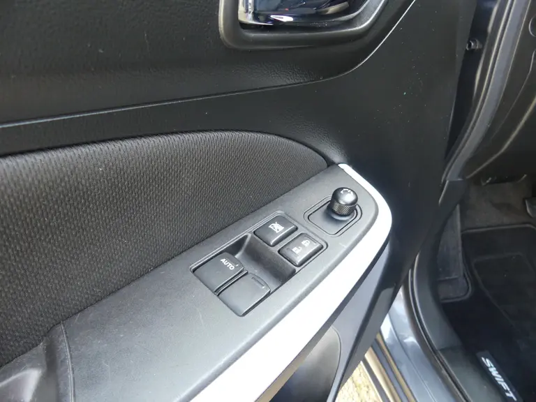 Suzuki Swift 1.2 Select AUTOMAAT, Airco, Navigatie, Camera, Parkeersensoren Stoelverwarming afbeelding 12