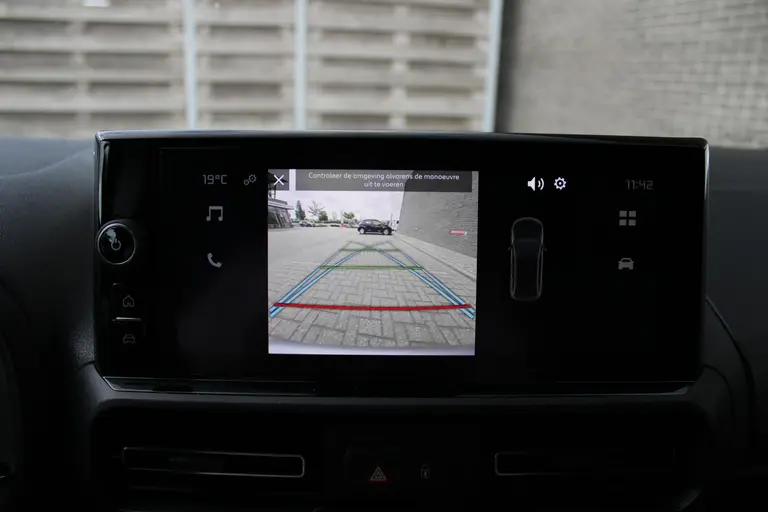 Citroën Berlingo 1.5 BlueHDi 130PK EAT8 Automaat L1 Achteruitrijcamera, Keyless Entry & Start, Parkeersensoren Achter, Aple Carplay, Android Auto afbeelding 15