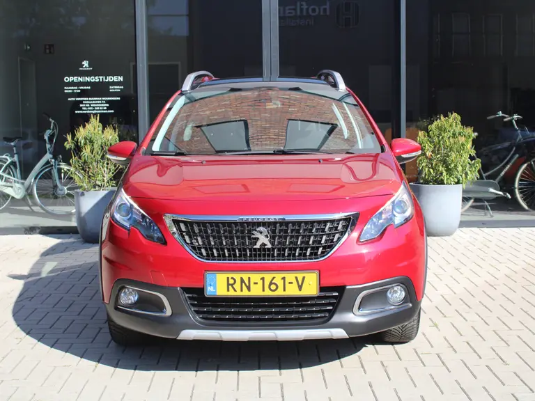 Peugeot 2008 1.2 PureTech 110PK Allure Trekhaak Achteruitrijcamera, Panoramadak afbeelding 3