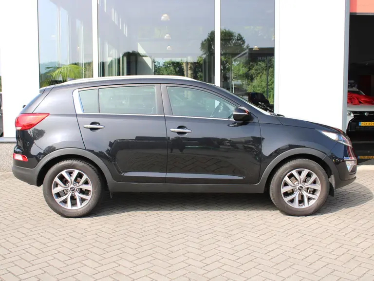 Kia Sportage 1.6 GDI BusinessLine Trekhaak, Navigatie, Cruise control, Climate control afbeelding 3