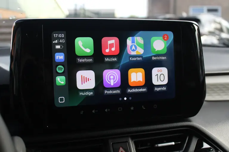 Suzuki Swift 1.2 Style Smart Hybrid GT-Styling Pakket, Navigatie, Parkeersensoren, Adaptieve Cruise Control, Draadloos Apple Carplay/Android Auto afbeelding 30