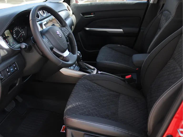Suzuki Vitara 1.5 Hybrid Style 115PK Automaat Panoramadak, Navigatie, Parkeersensoren V en A, Stoelverwarming, Achteruitrijcamera afbeelding 20