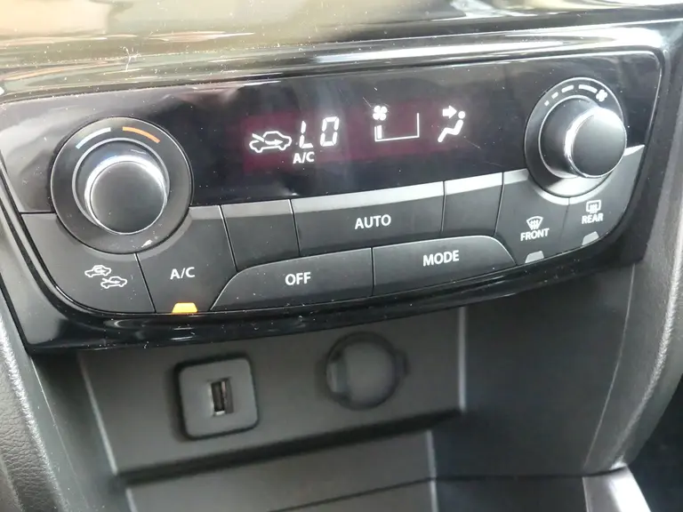 Suzuki Vitara 1.5 Hybrid Style Automaat, Panoramadak, Navigatie afbeelding 20