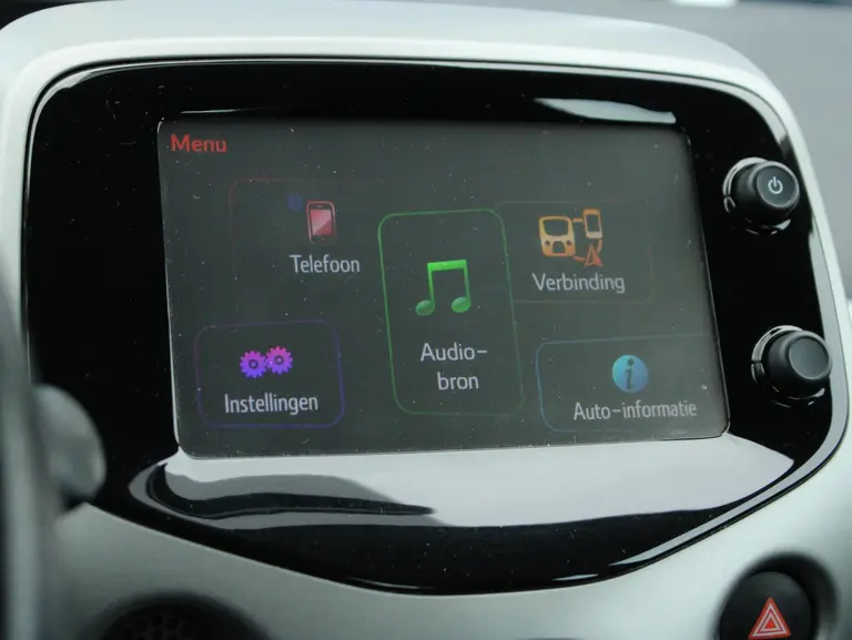 Toyota Aygo 1.0 VVT-i x-nav Achteruitrijcamera, Navigatie, Airco, Bluetooth afbeelding 20