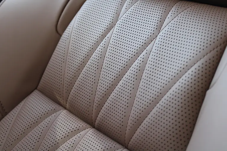 Mitsubishi Outlander 2.4 PHEV Instyle+ Lederen interieur, Elek.glazen panoramadak, Massage stoelen, 20" LM velgen, afbeelding 38
