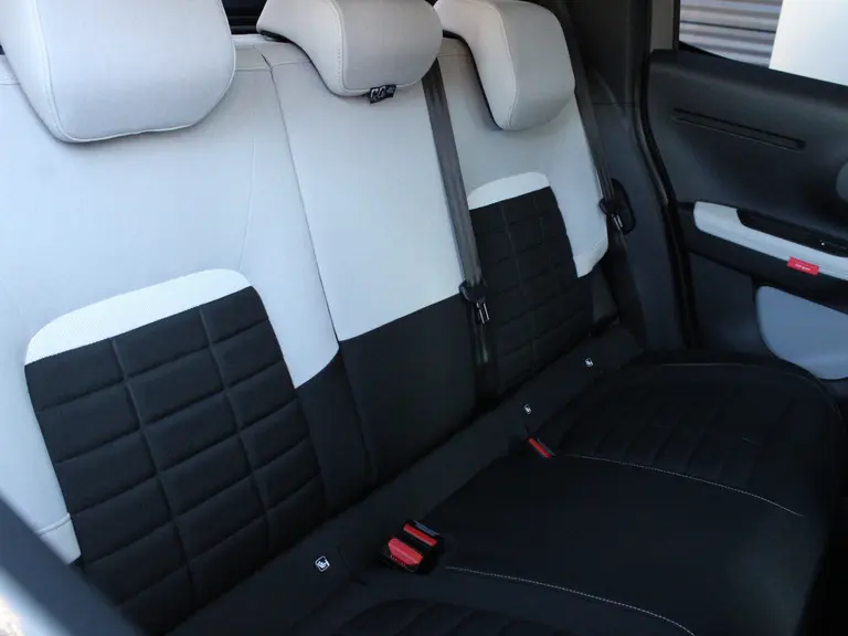 Citroën C3 1.2 100PK Turbo Max Navigatie, Achteruitrijcamera, Climate Control, Cruise Control, Apple Carplay, Android Auto afbeelding 11