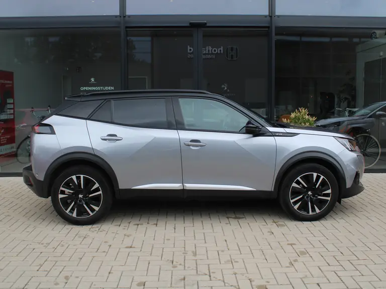Peugeot 2008 1.2 PureTech 130PK EAT8 GT Pack Camera, Trekhaak, Dode hoekbewaking, Keyless entry afbeelding 13