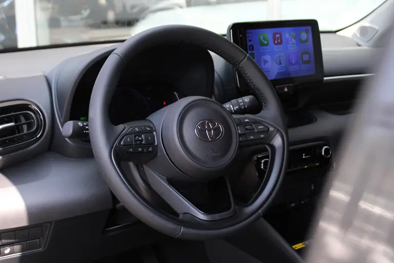 Toyota Yaris 1.5 Hybrid 115 Team Player Automaat Achteruitrijcamera, Parkeersensoren voor en achter, Airco Automatisch, Cruise Control Adaptief afbeelding 5