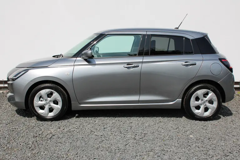 Suzuki Swift 1.2 Select Smart Hybrid, Automaat, NIEUW met 6 JAAR GARANTIE! Draadloos Applecarplay, Cruise-Control en Parkeersensoren afbeelding 2