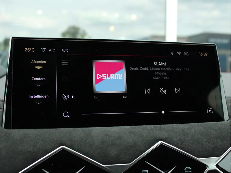 DS DS 3 1.2 PureTech Performance Line Automaat Microvezel Bekleding, Rondomzicht Camera, Cruise en Climate Control afbeelding 23
