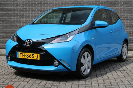 Toyota Aygo 1.0 VVT-i x-nav Achteruitrijcamera, Navigatie, Airco, Bluetooth