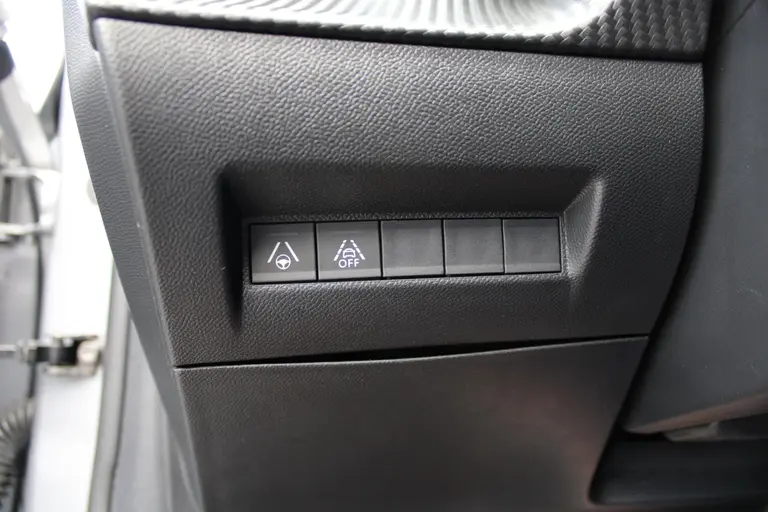 Peugeot e-208 EV GT 350 50 kWh Inclusief batterijtest Panoramadak, Navigatie, Cruise/Climate control, Apple carplay/Android auto, afbeelding 11