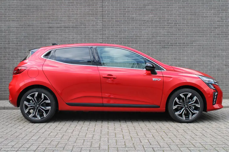 Mitsubishi Colt 1.6 HEV First Edition Automaat, Cruise/Climate control, Applecar./Andr. auto, Camera, 17"LM Velgen afbeelding 2