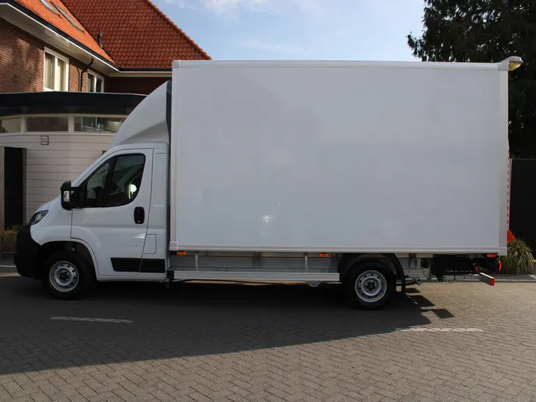 Peugeot Boxer 2.2 BlueHDi 140PK L4 3.5t Citybox Bakwagen/Laadbak/Citybox Navigatie, LED Koplampen, Laadklep, Draadloze Telefoonlader afbeelding 4