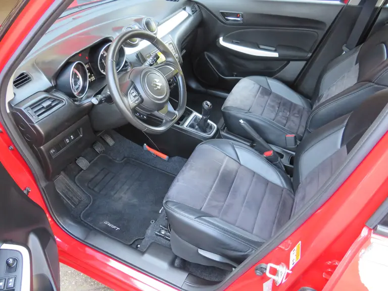 Suzuki Swift 1.2 Comfort Smart Hybrid, Dealer onderhouden, Alcantara bekleding en Dakspoiler afbeelding 8