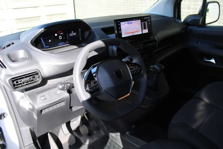 Peugeot Partner 1.5 BlueHDi 100PK S&S L1 Navigatie, Achteruitrijcamera, Trekhaak, Dab, Bluetooth, Parkeersensoren voor & achter afbeelding 14
